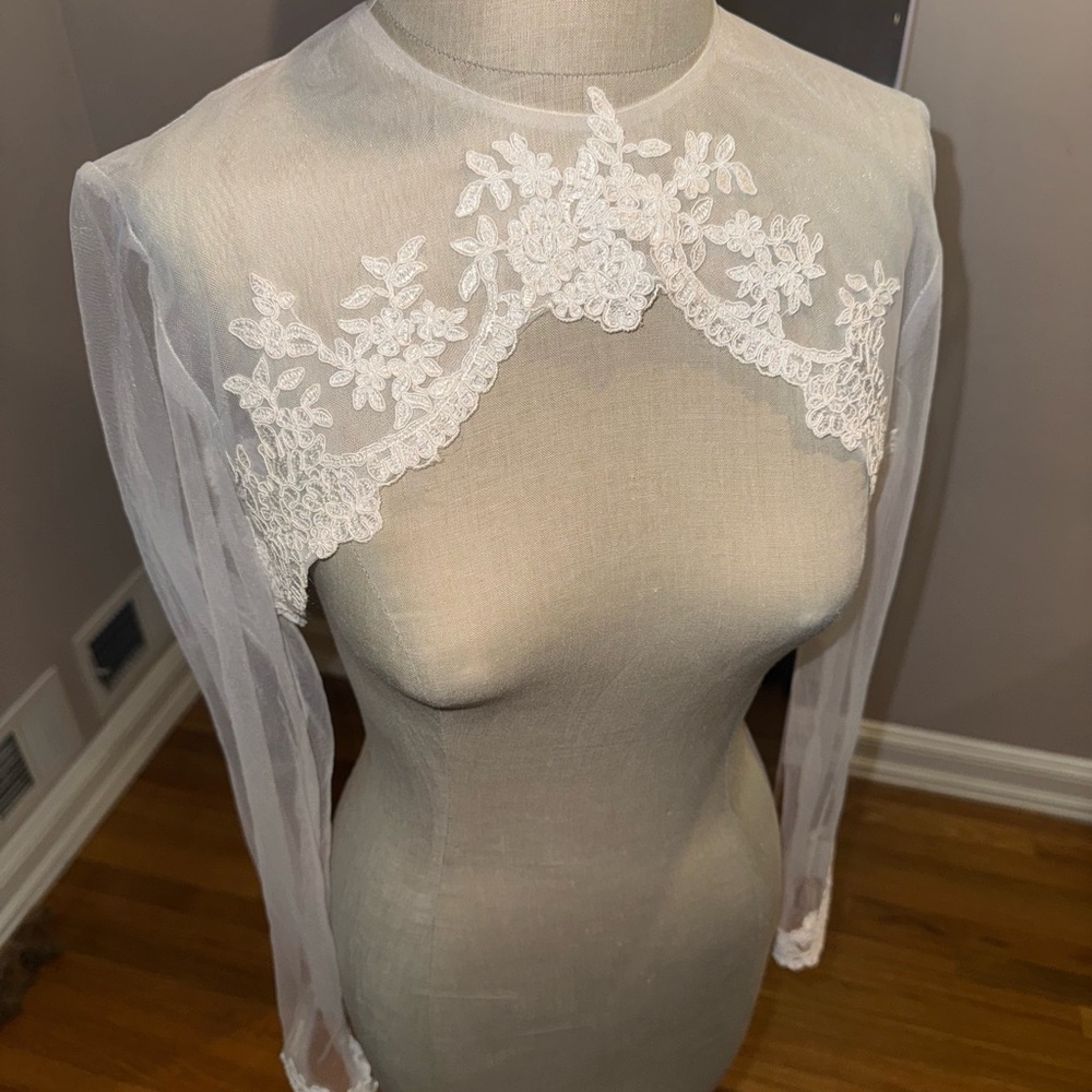 Elegant Sheer White Lace Bolero